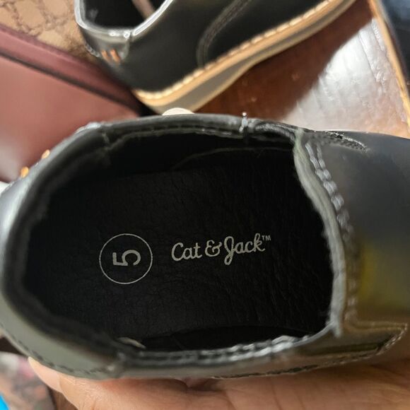 NWOT Cat & Jack Boys Black Faux Leather Dress Casual Slip On Shoes Sz 5 - Picture 7 of 7